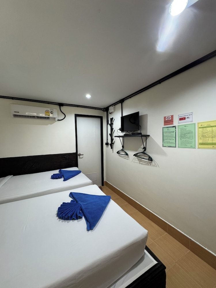 Phi Phi Nice Beach Resort Standard Twin Room 3