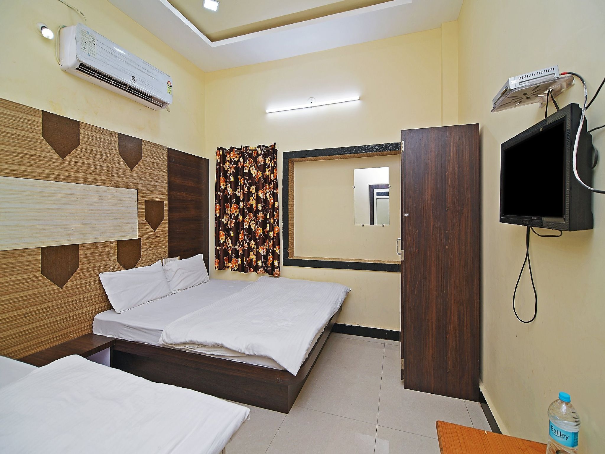 Four Bed Ac Room