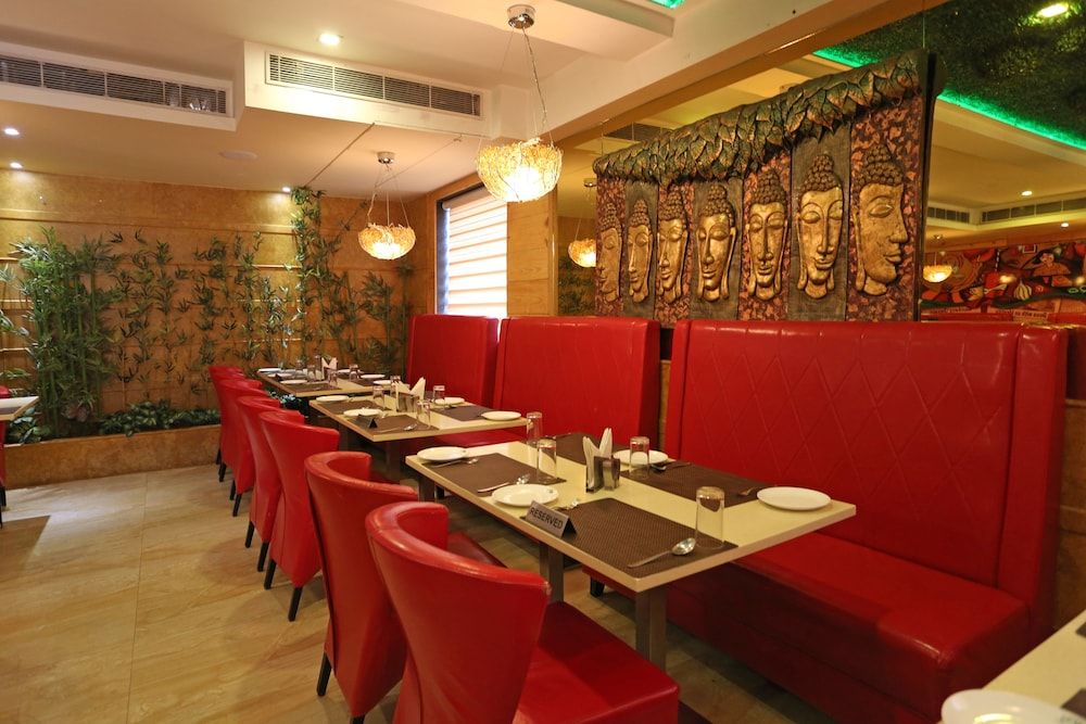 Food & Dining