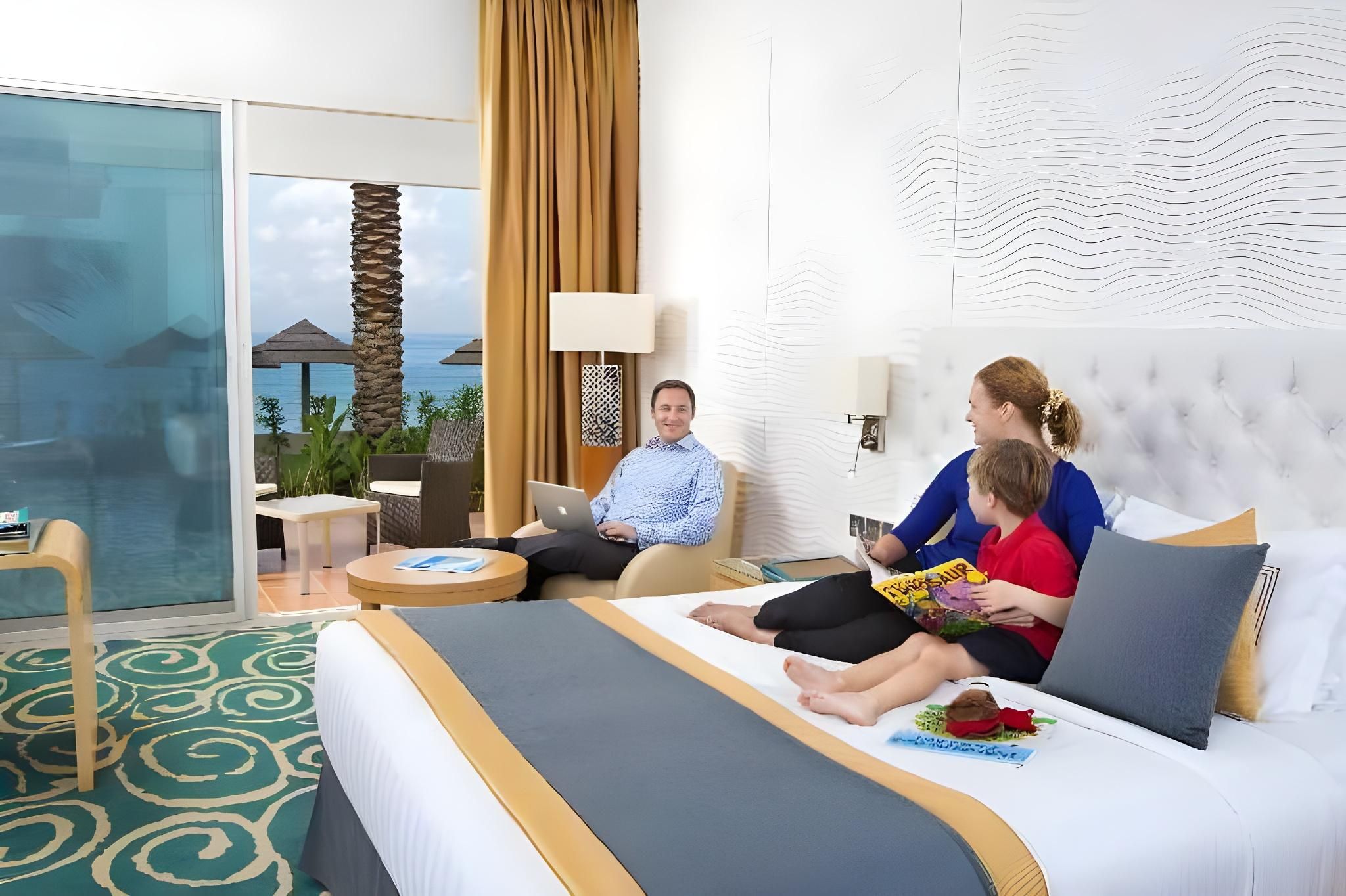 Deluxe Family Room