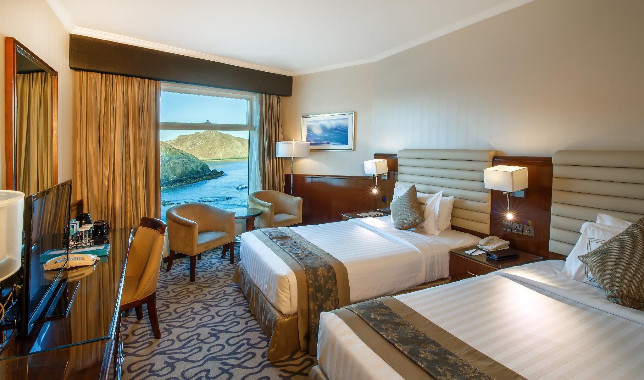 Deluxe Partial Sea View Room with Twin Bed