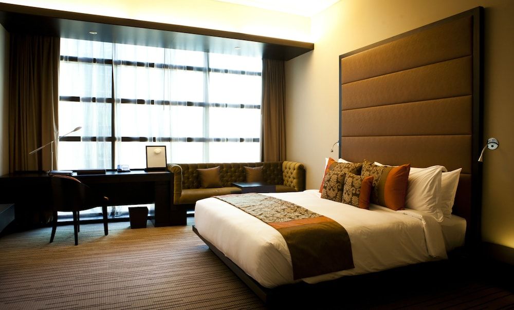 Deluxe Room, Accessible, Smoking - 15% Discount on F&B