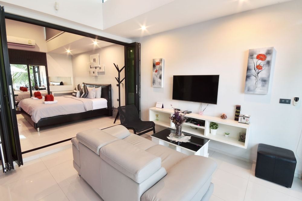 Villa Labaron 2 Bedroom Royal Villa 3