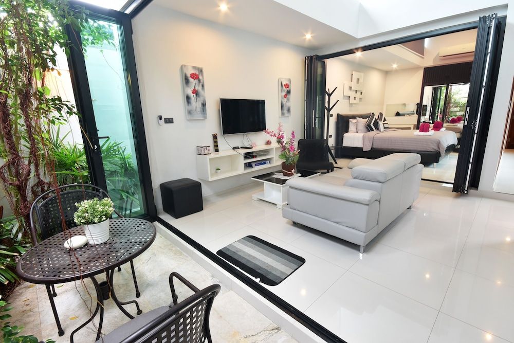 Villa Labaron 2 Bedroom Royal Villa 8