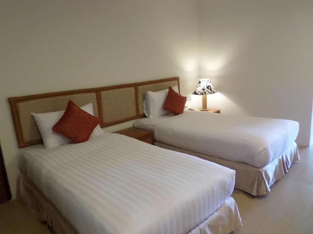 Nautical Inn Superior Room, Garden View