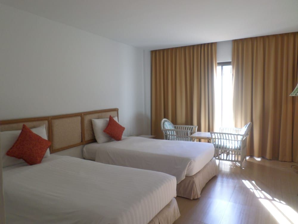 Nautical Inn Superior Room, Garden View 2