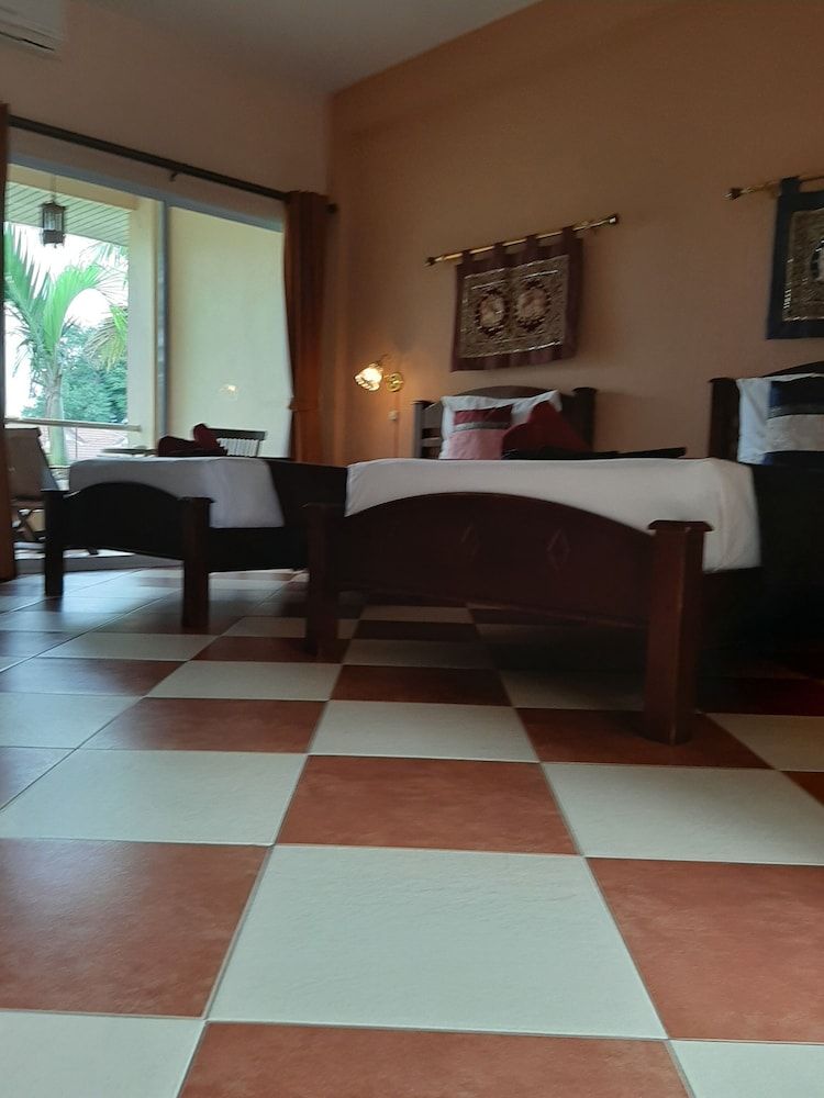 Guesthouse Liam's Suan Dok Mai Deluxe Twin Room 6