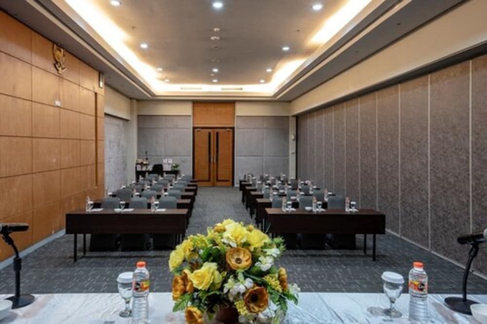 undefined ILLIRA Lite Praya Lombok 7