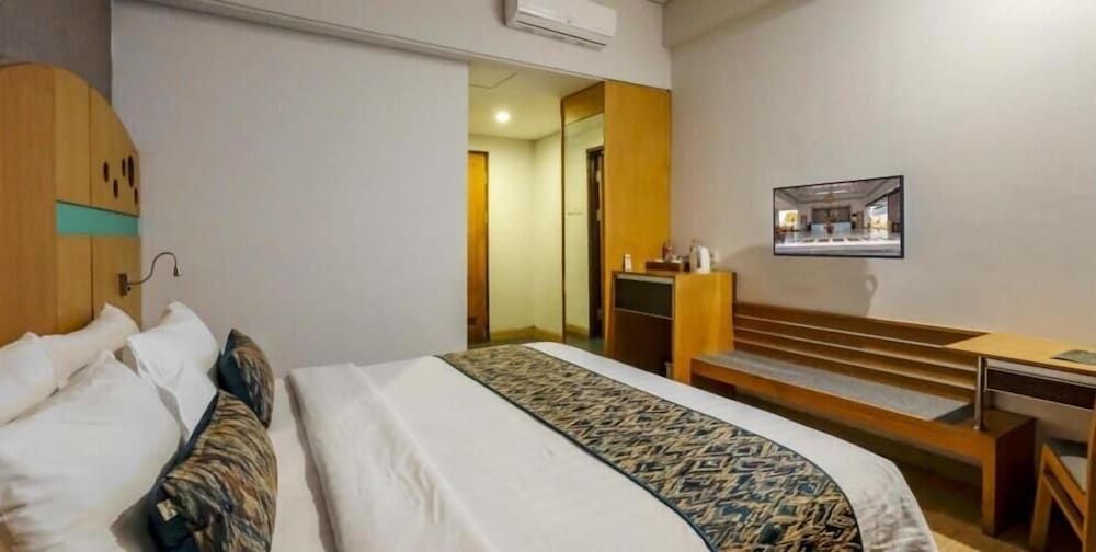 undefined ILLIRA Lite Praya Lombok 2