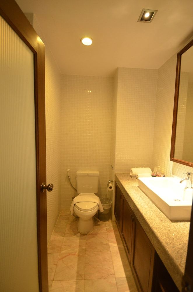 undefined Sakorn Residence and Hotel 10