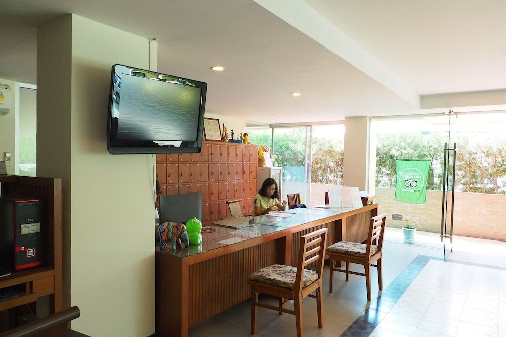 undefined Sakorn Residence and Hotel 4