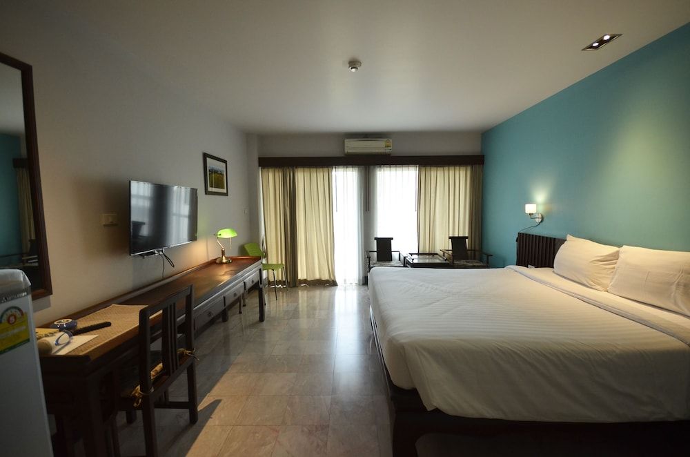 undefined Sakorn Residence and Hotel 8