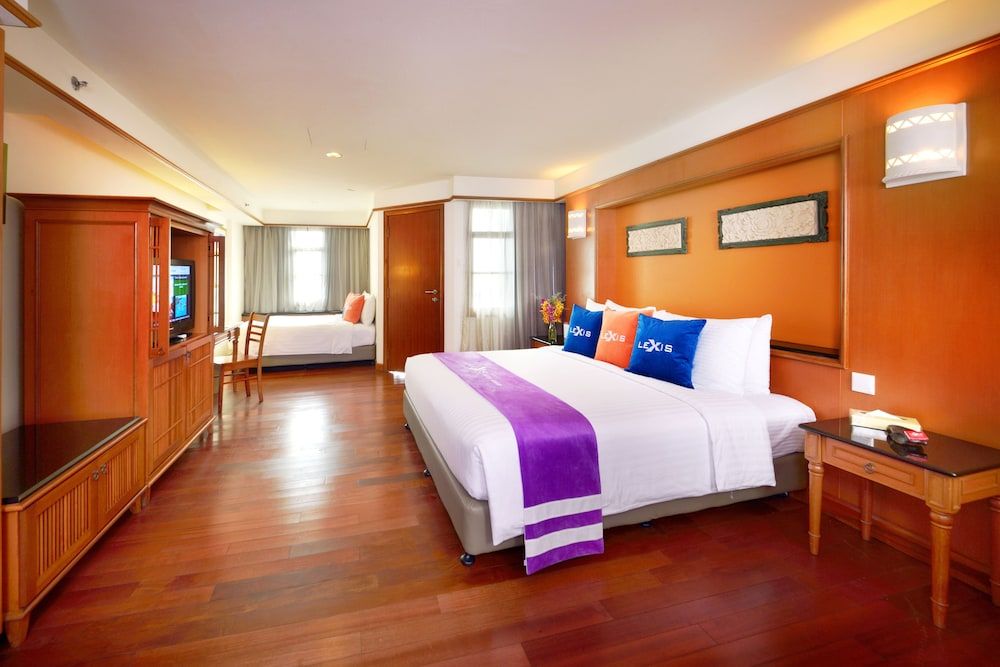 Premier Water Chalet