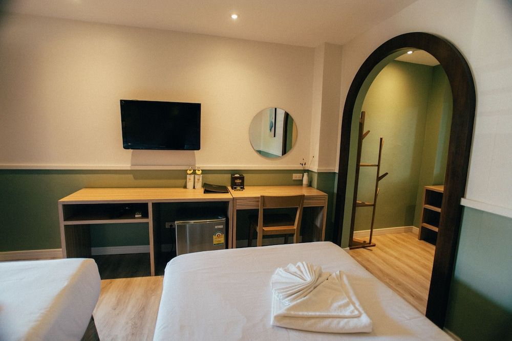 Victoria Nimman Hotel Standard Double or Twin Room, 2 Twin Beds, Non Smoking, City View 4