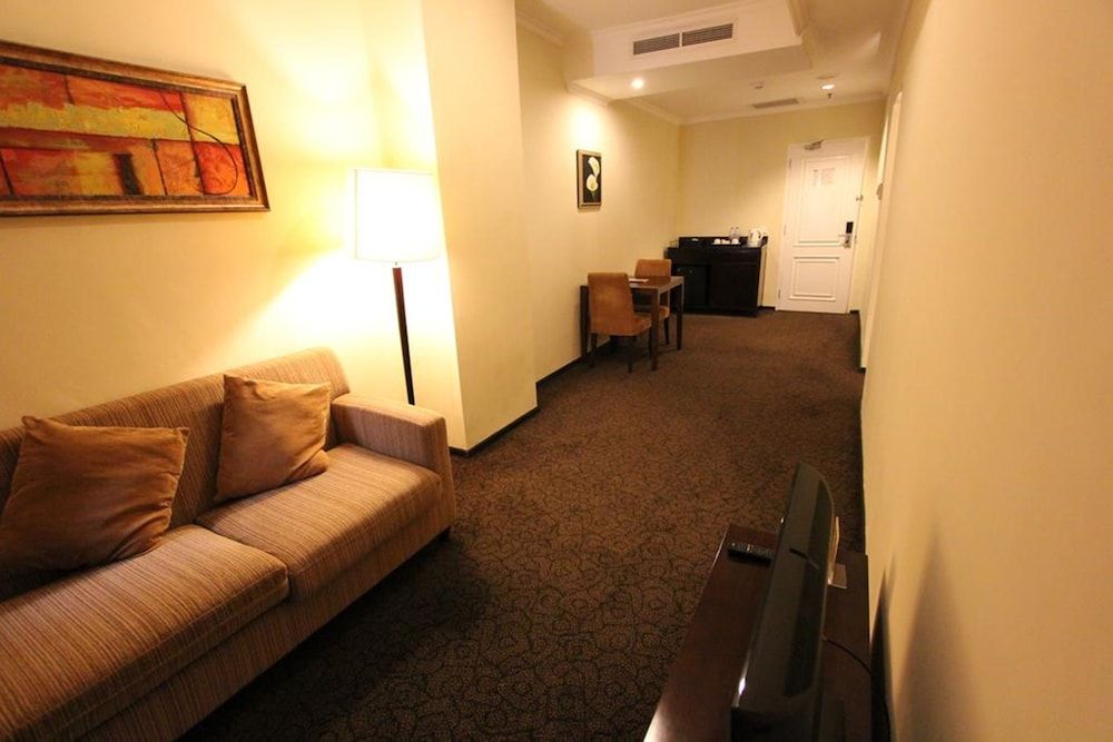 undefined Harmoni One Convention Hotel & Service Apartments 7