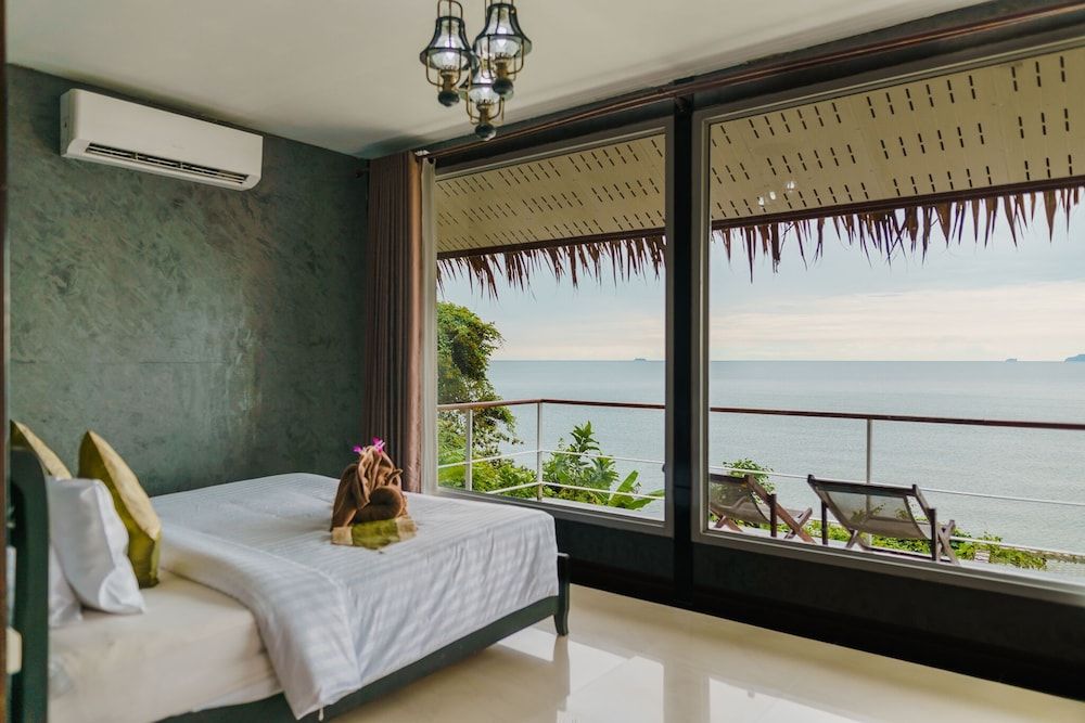 Deluxe Cottage, Beachfront