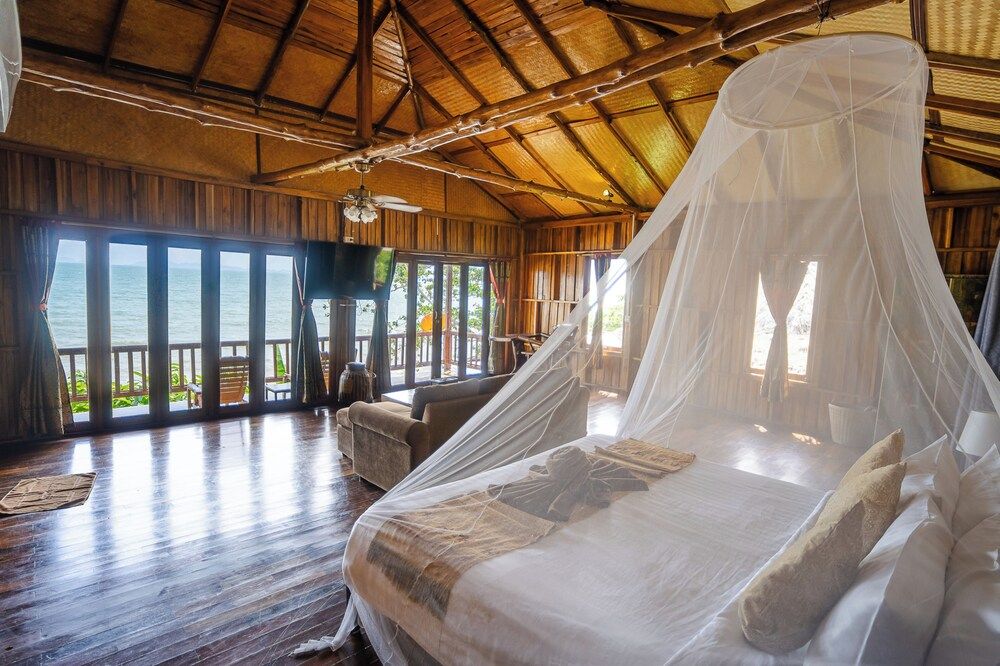 Premier Villa, Beachfront