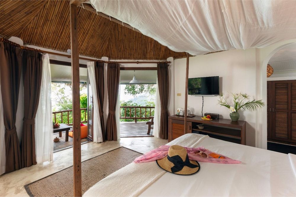The Jungle Club Jungle Lodge