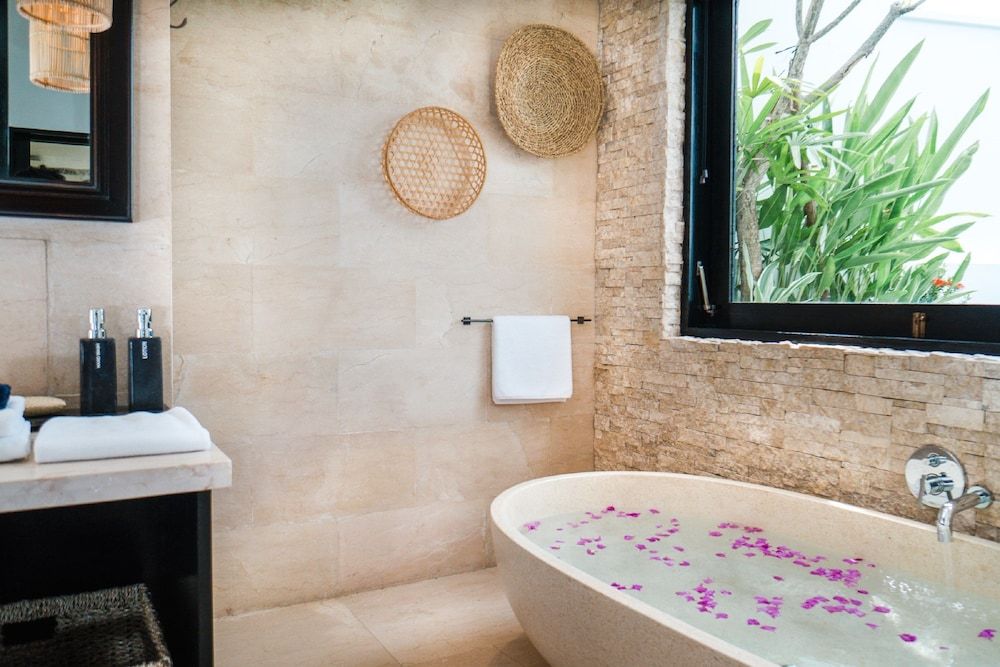 Suite with Swimming Pool