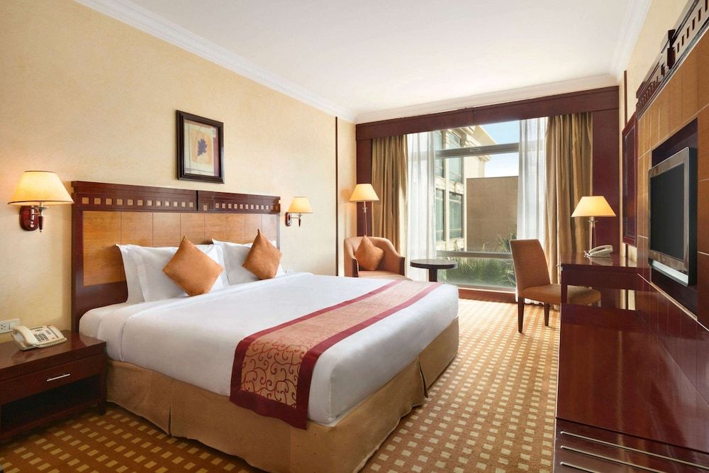 Ramada by Wyndham Riyadh Room, 1 King Bed, Accessible, Non Smoking (Mobility City View) 2