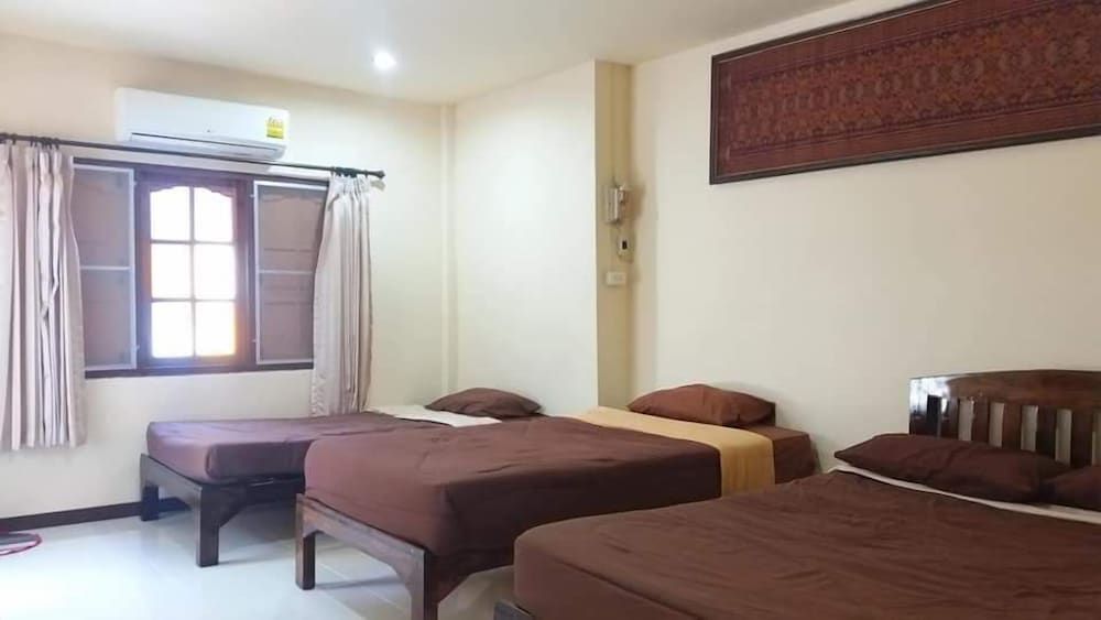 Quadruple Room (4 Adults)