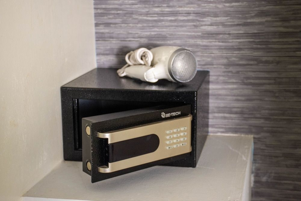 Chor Cher - The Luxury Green Hotel Deluxe Double Room 4