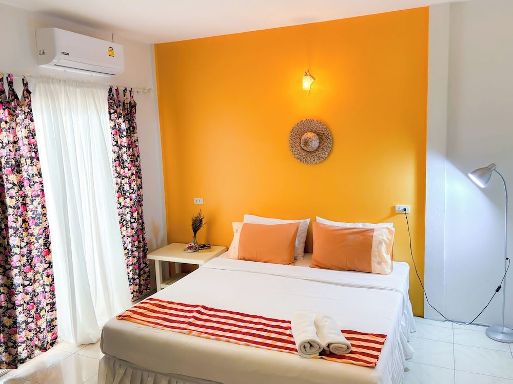 Les Fleurs Standard Room 6