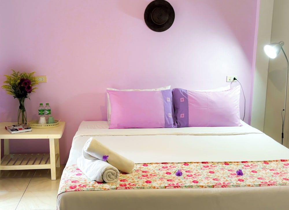 Les Fleurs Standard Room 10