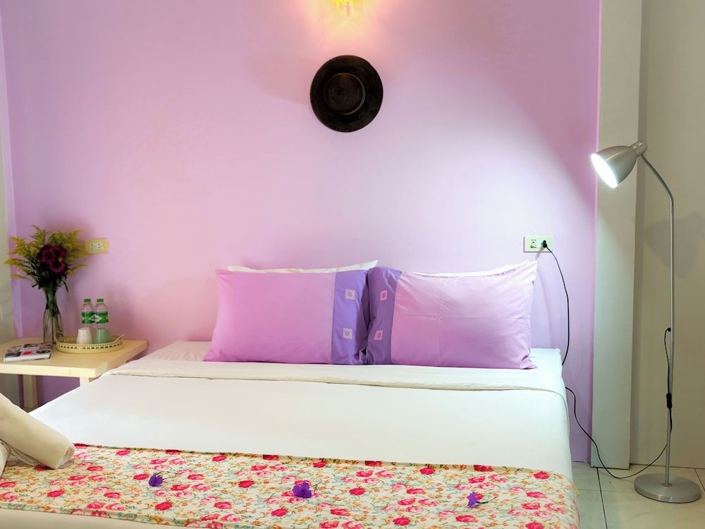 Les Fleurs Standard Room 13