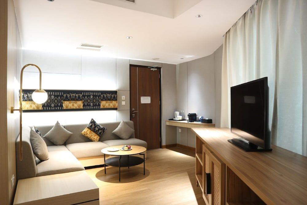 Hotel Santika Premiere Bintaro Premier Suite, 1 King Bed 10