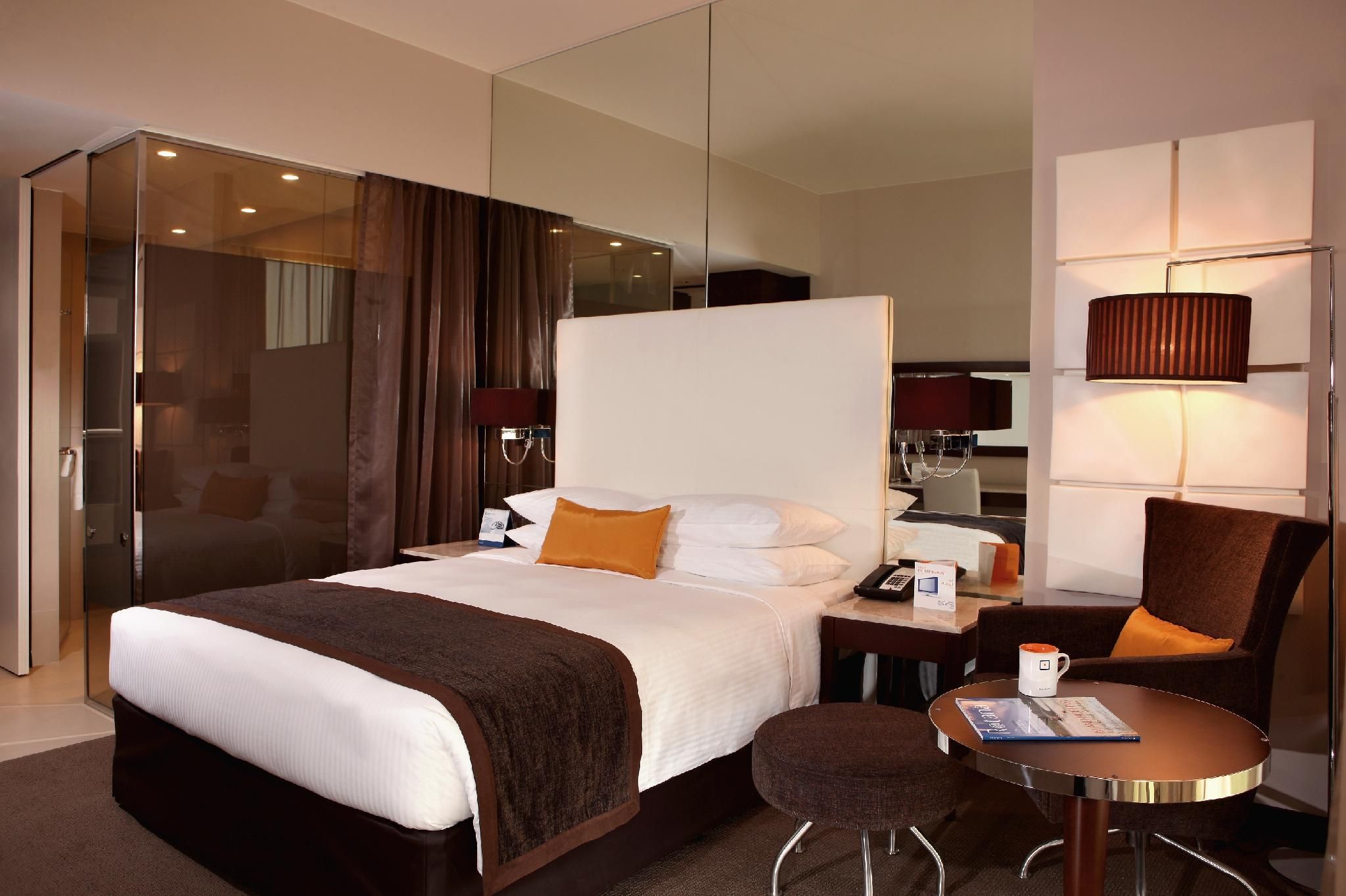 Centro Capital Centre Centro Room with Queen Bed