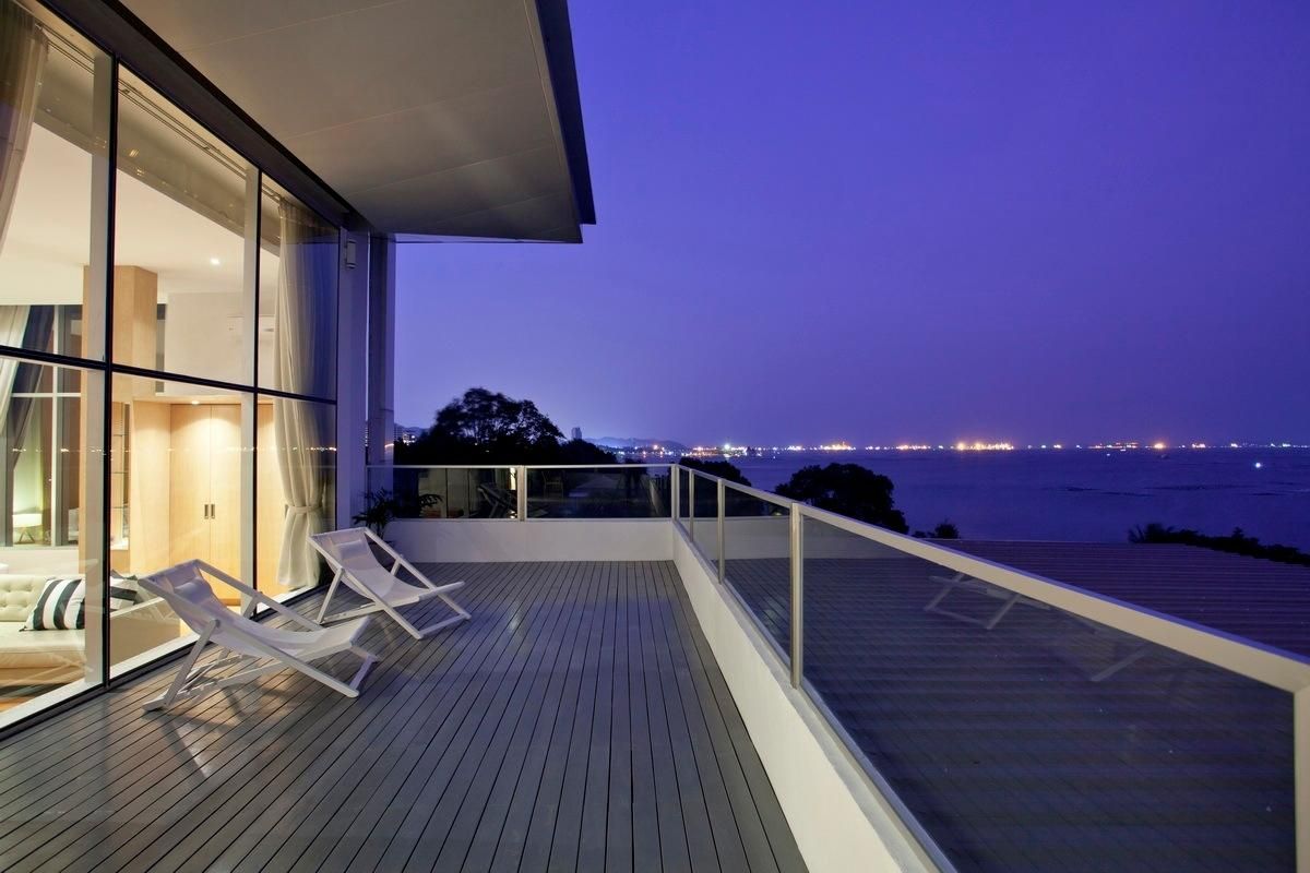 Balcony Seaside Sriracha Hotel & Serviced Apartments 2 Bedroom Penthouse Suite