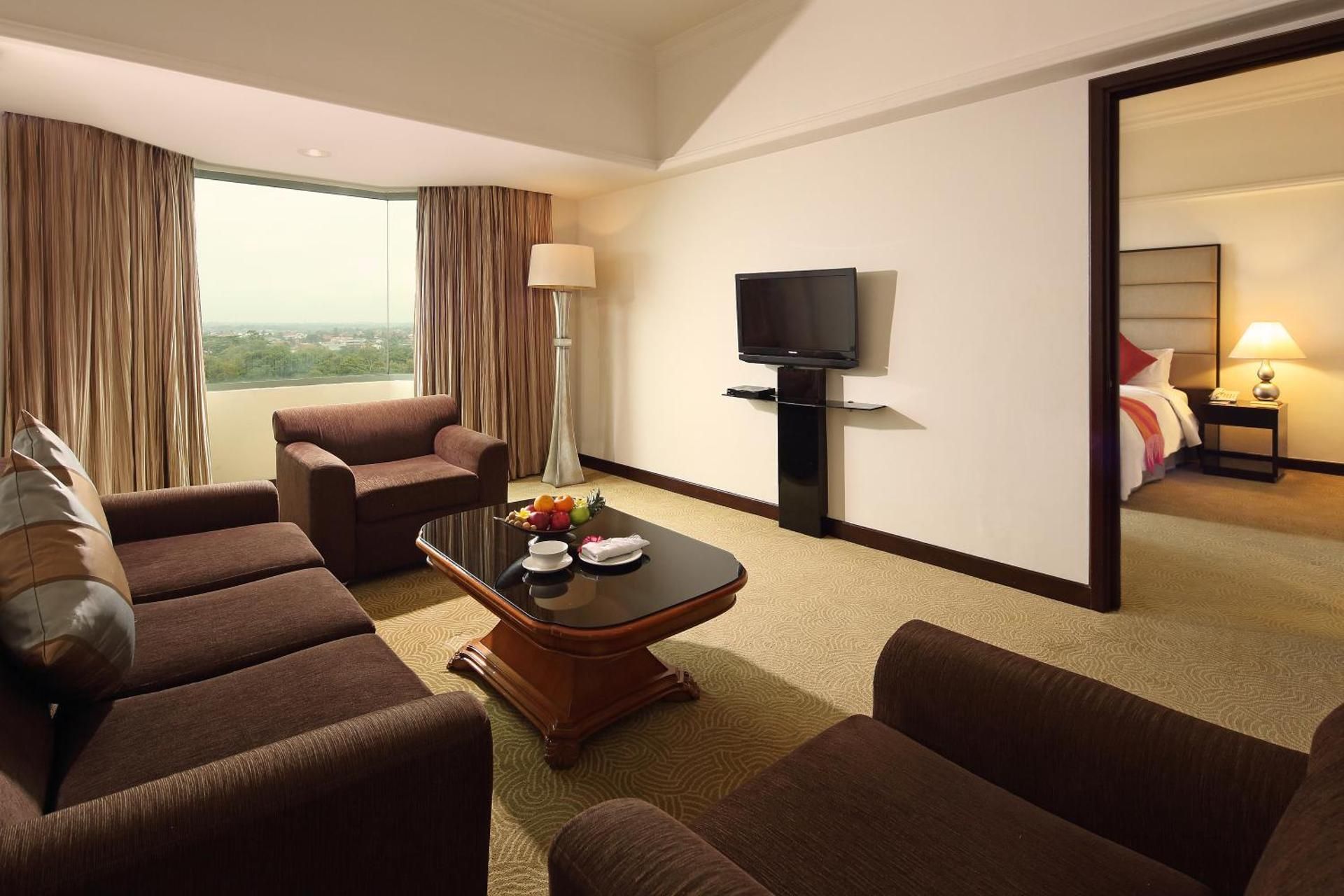 Aryaduta Pekanbaru Ambassador Suite 3