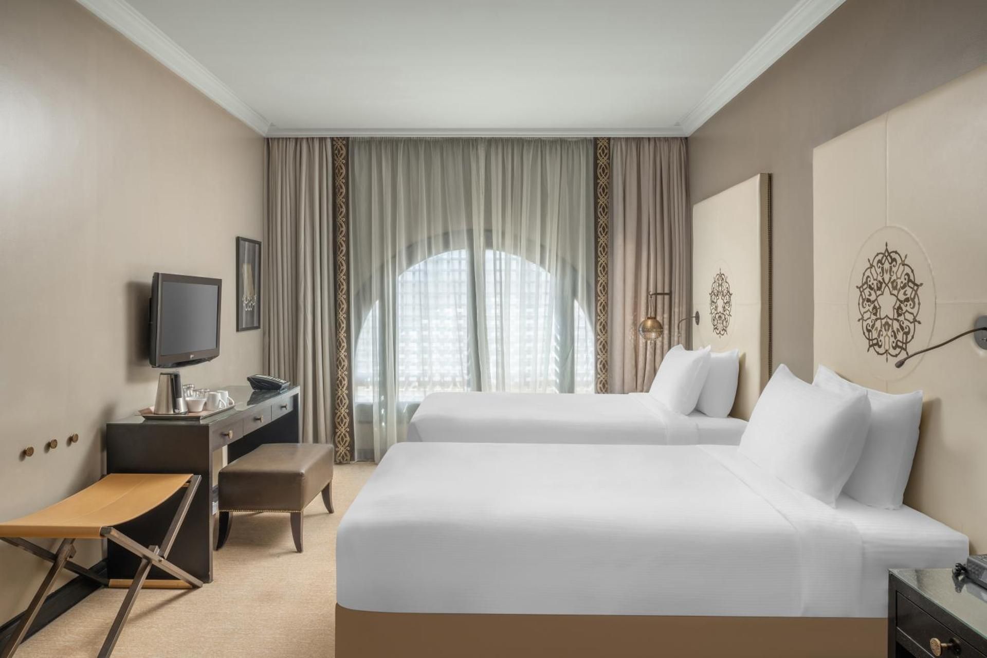 Deluxe Club Room, Twin Bed