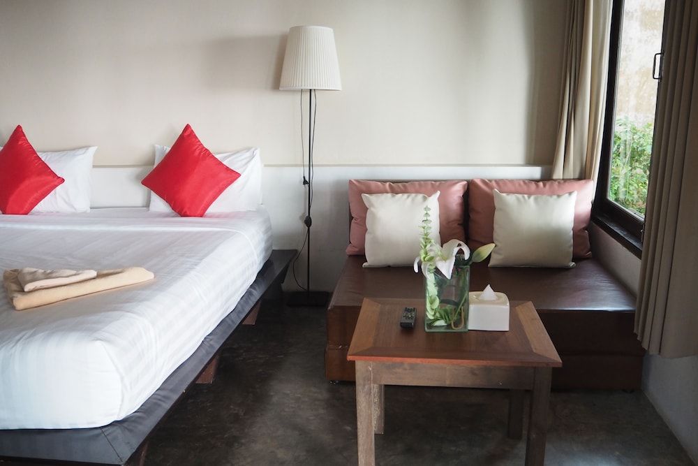 Flora I Talay Back Garden Bungalow 6