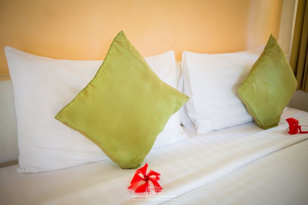 Flora I Talay Back Garden Bungalow 10