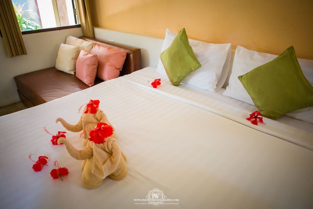 Flora I Talay Back Garden Bungalow 4