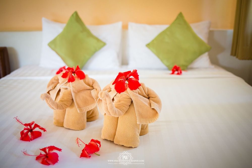 Flora I Talay Back Garden Bungalow 7