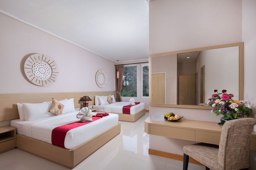Royal Hotel and Villa Trawas