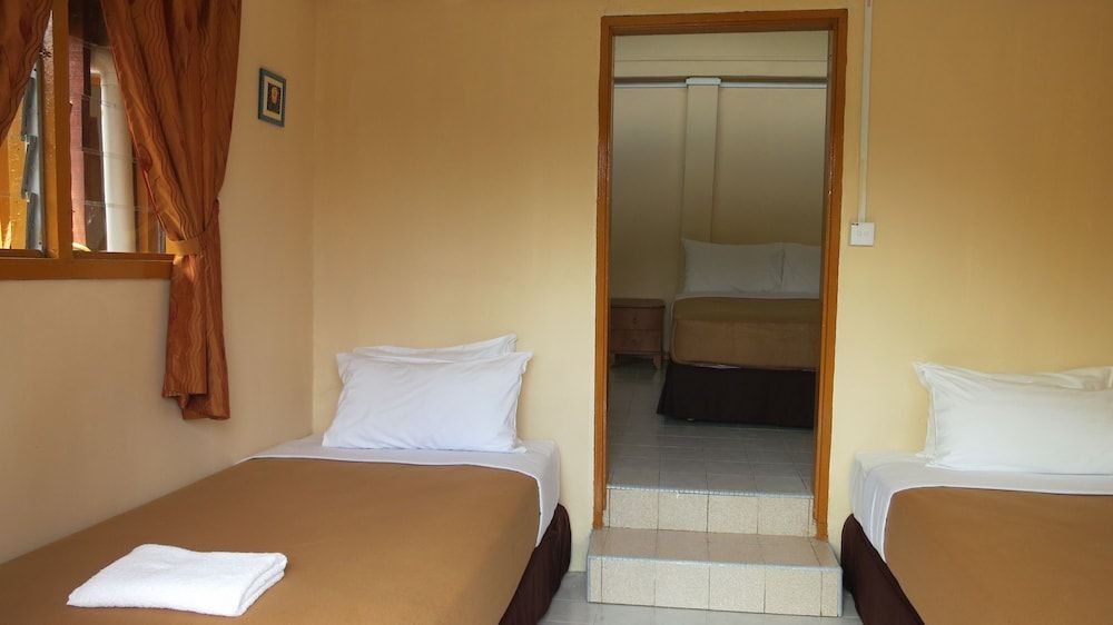 Mile 36 Lodge Union Room, Garden View