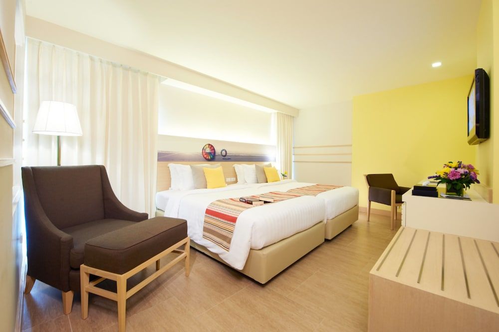Pattaya Sea View Hotel Deluxe Double Room, City View 8