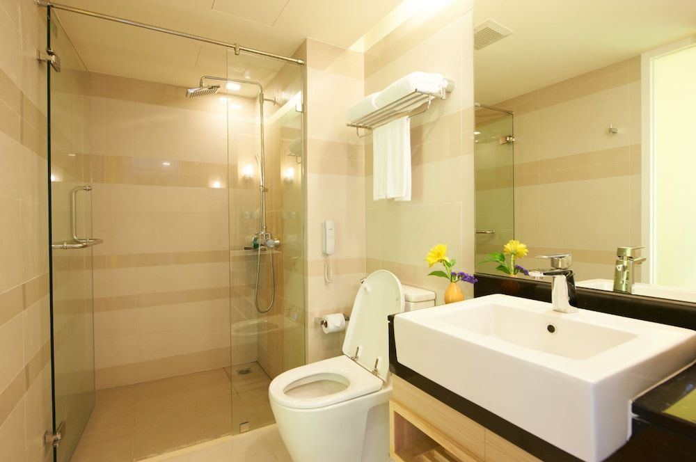 Pattaya Sea View Hotel Deluxe Double Room, City View 10
