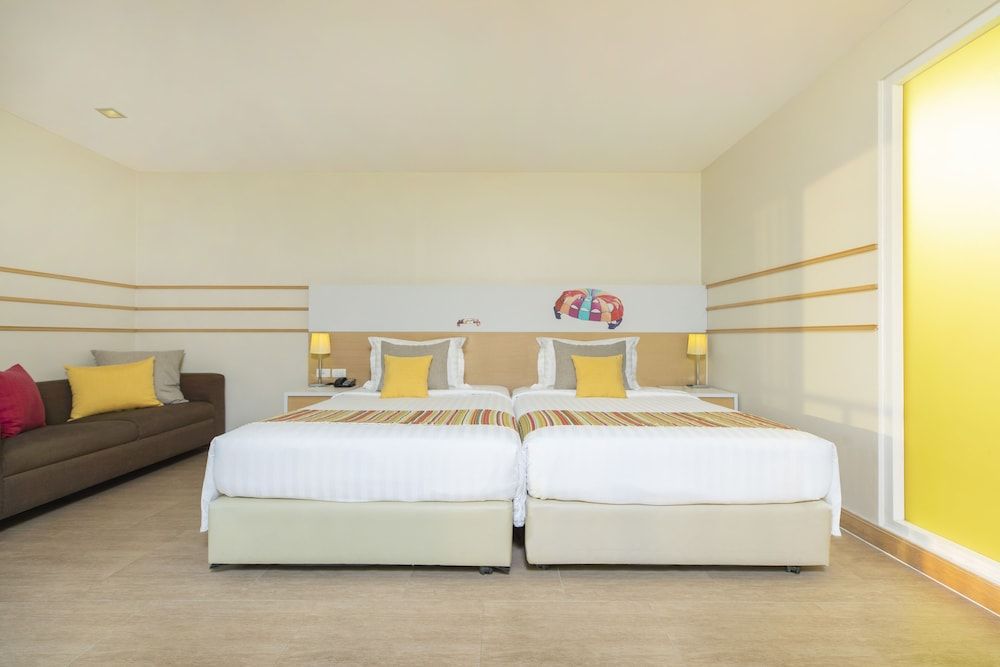 Pattaya Sea View Hotel Deluxe Double Room, City View 5