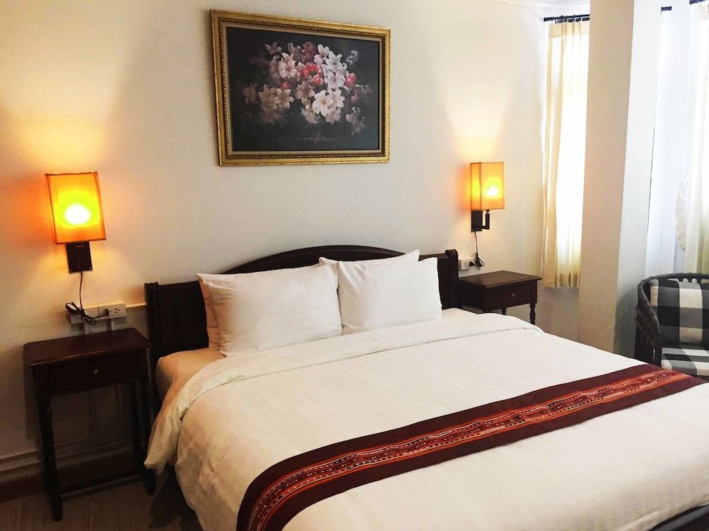 99 The Gallery Hotel Family Room 4