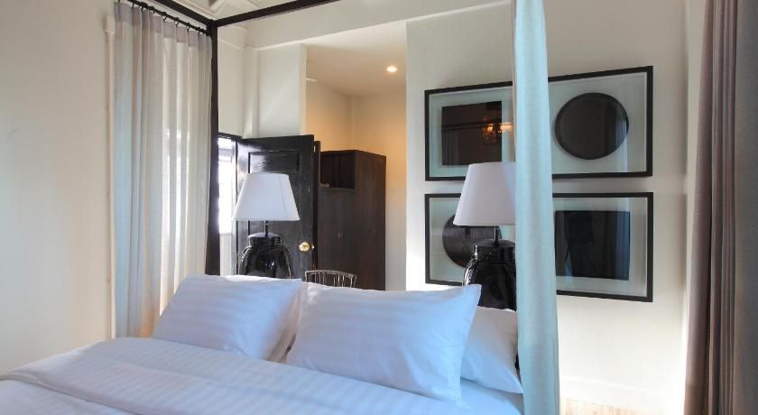 undefined 99 The Gallery Hotel 8