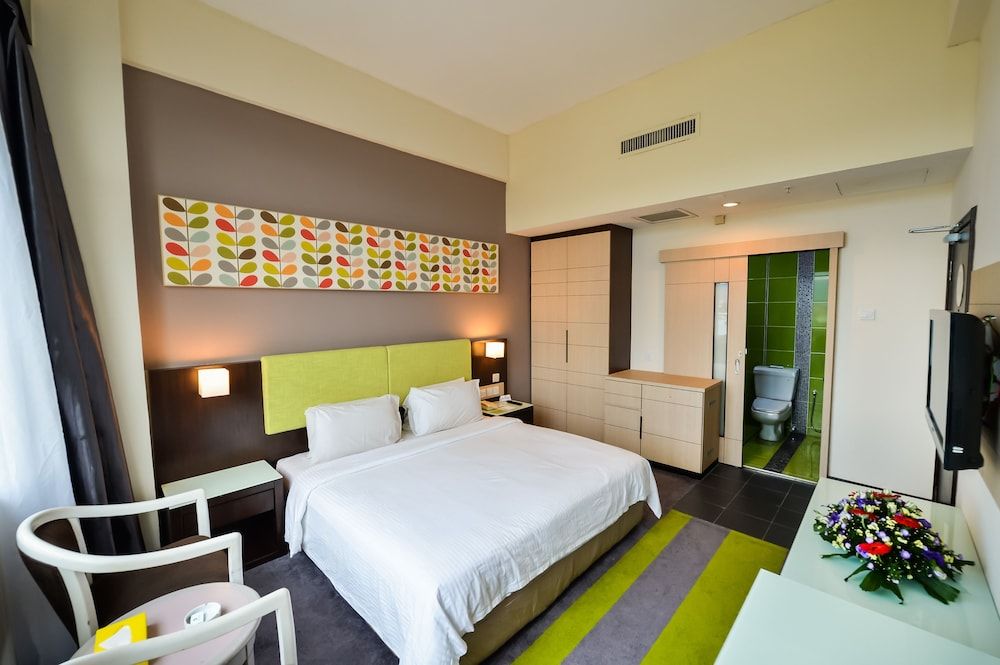 Mega View Hotel Kuantan Executive Twin Room 2