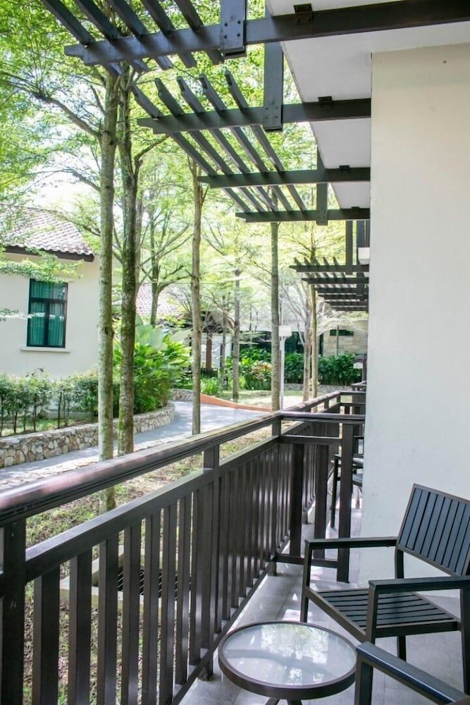 Espira Kinrara Superior Room 2