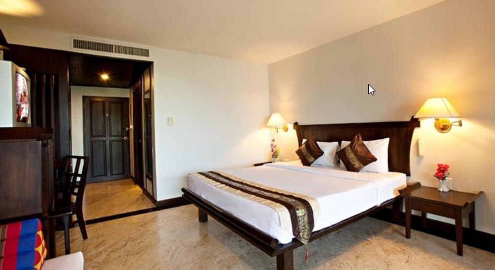 undefined C&N Resort and Spa 8