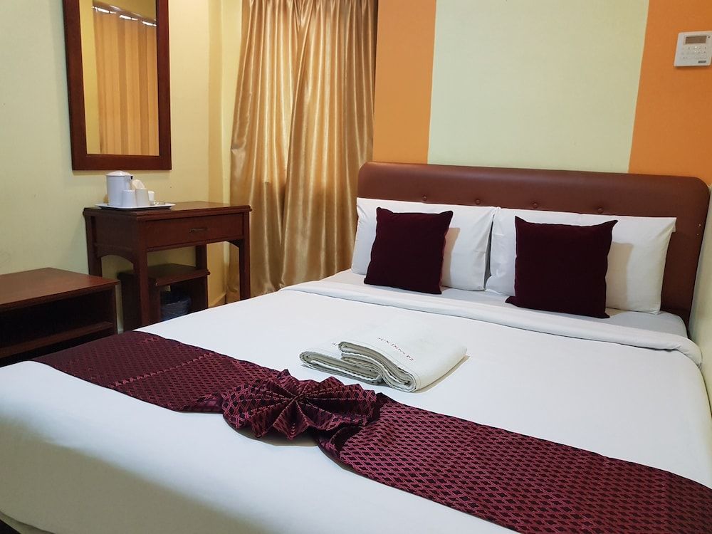 Sun Inns Hotel Bandar Puchong Utama Deluxe Queen Room with Window