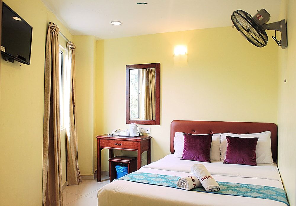 Sun Inns Hotel Bandar Puchong Utama Deluxe Queen Room with Window 2